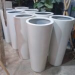 Pot hauteur 80 cm en risine Cylindrique en Fibre de Verre - Élégance Moderne